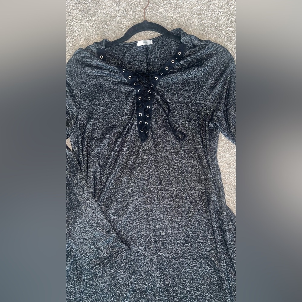 Jodifl- Stylish Black Women's Dress is in great condition! V tie up neckline.